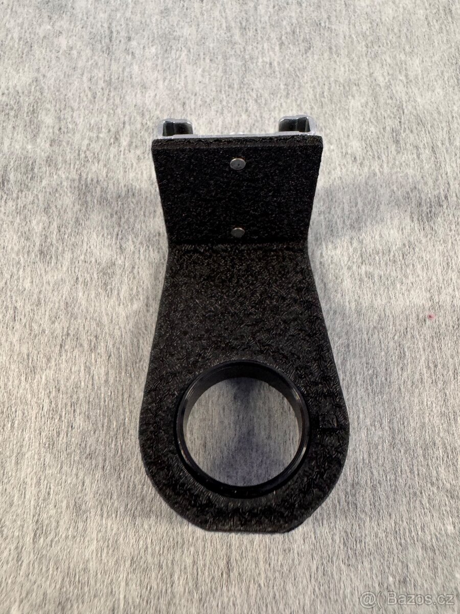 Adaptér sáněk blesku Pentacon. - 2