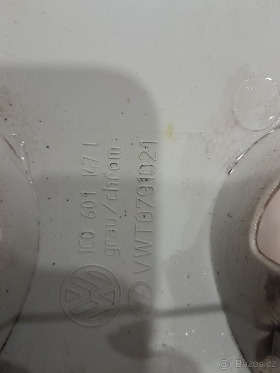 Volkswagen originál poklice 15palcu - 2