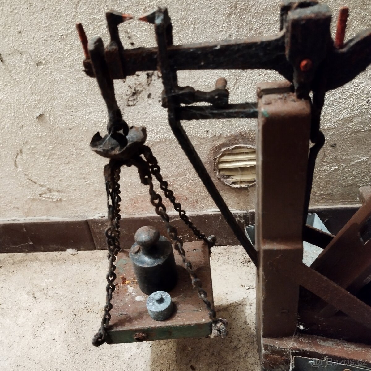 STAROŽITNÁ VÁHA - 2