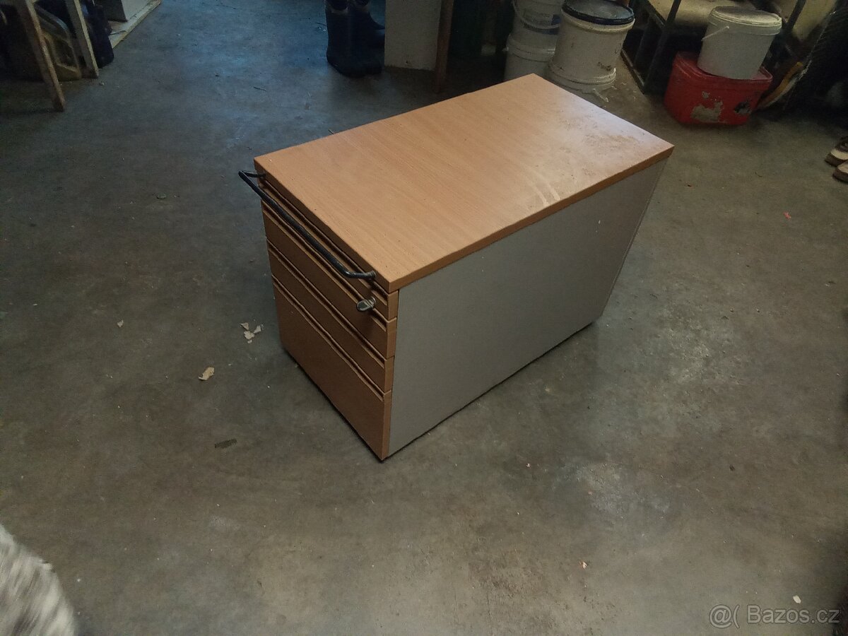 Kancelářský kontejner pod stůl SVOBODA - 2