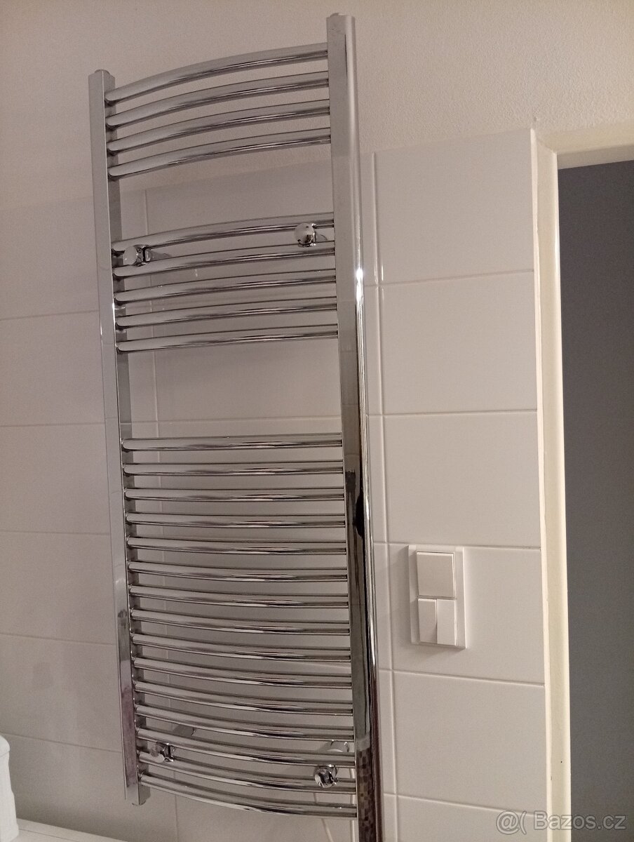 Topný žebřík do koupelny - 2