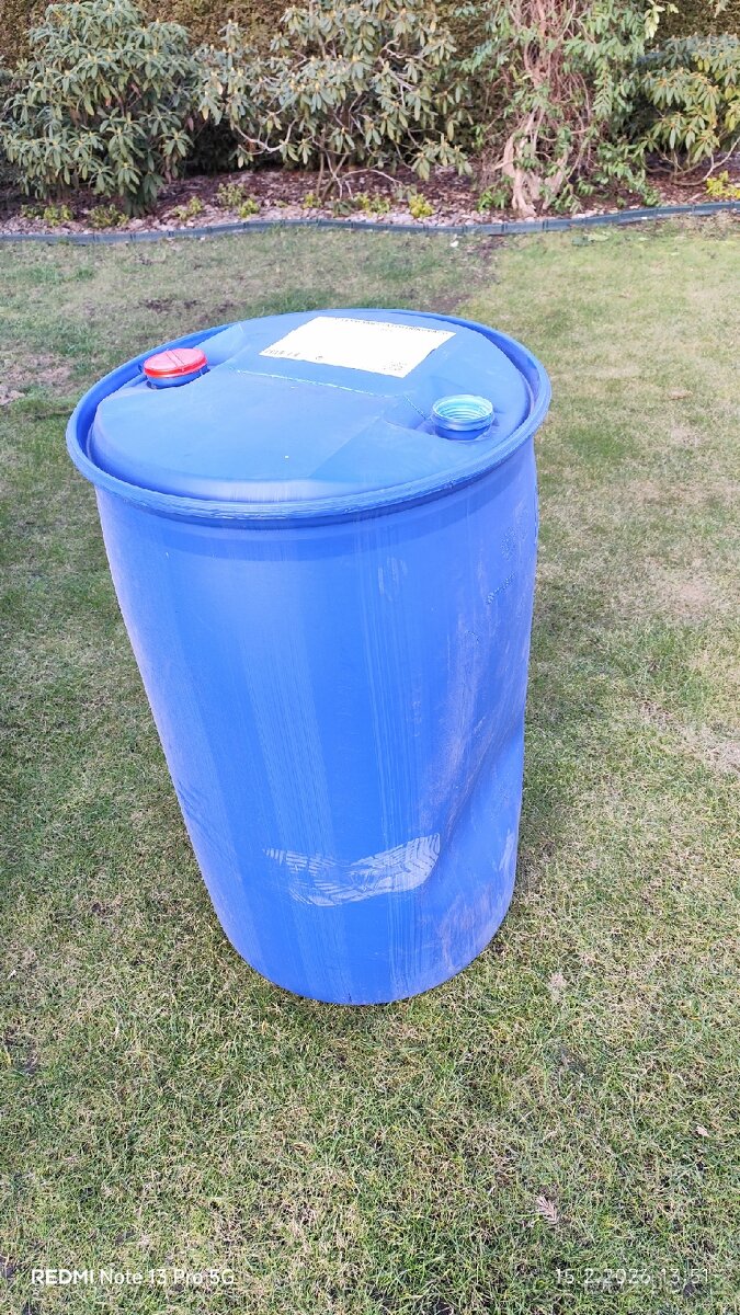 Plastovy sud na vodu 220l - 2