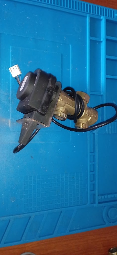 Připojovací trojcestný kit na tuv - 2