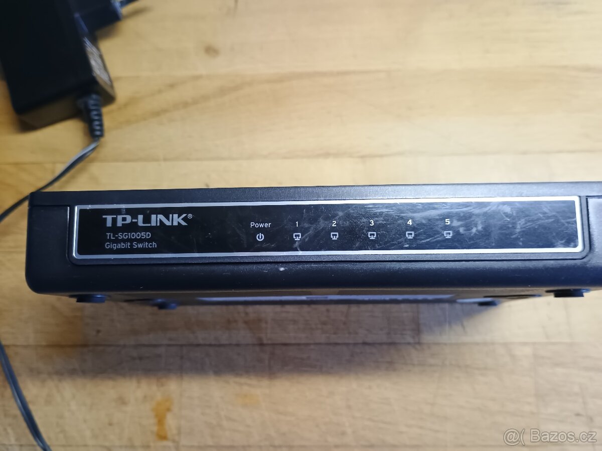 switch TP-Link TL-SG1005D - 2