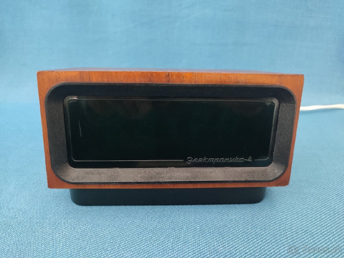 DIGITÁLNÍ HODINY ELEKTRONIKA 4. - 2