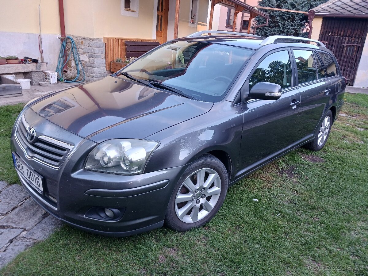 Toyota Avensis - 2