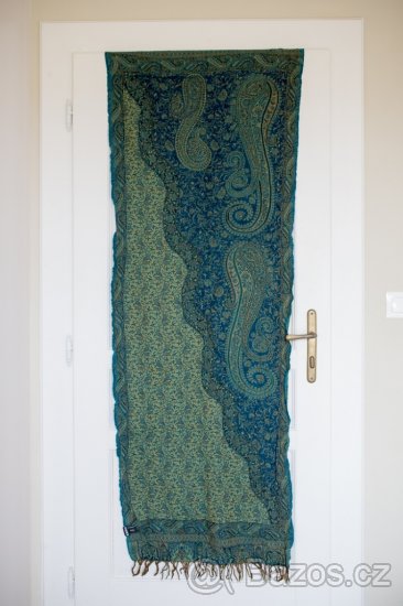 PRODÁM VLNĚNÝ ŠÁTEK KRISCH 100% WOOL - 2