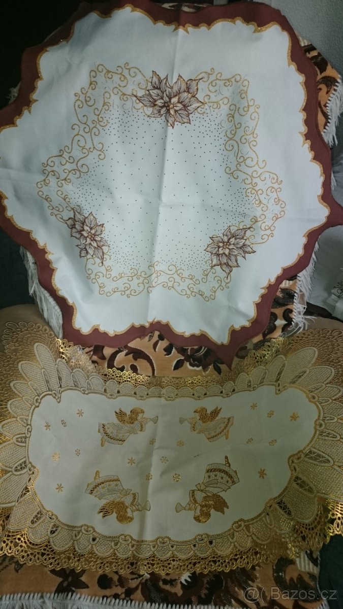 Vánoční ubrusy, baňky, svíčky, svícny,... - retro. - 2
