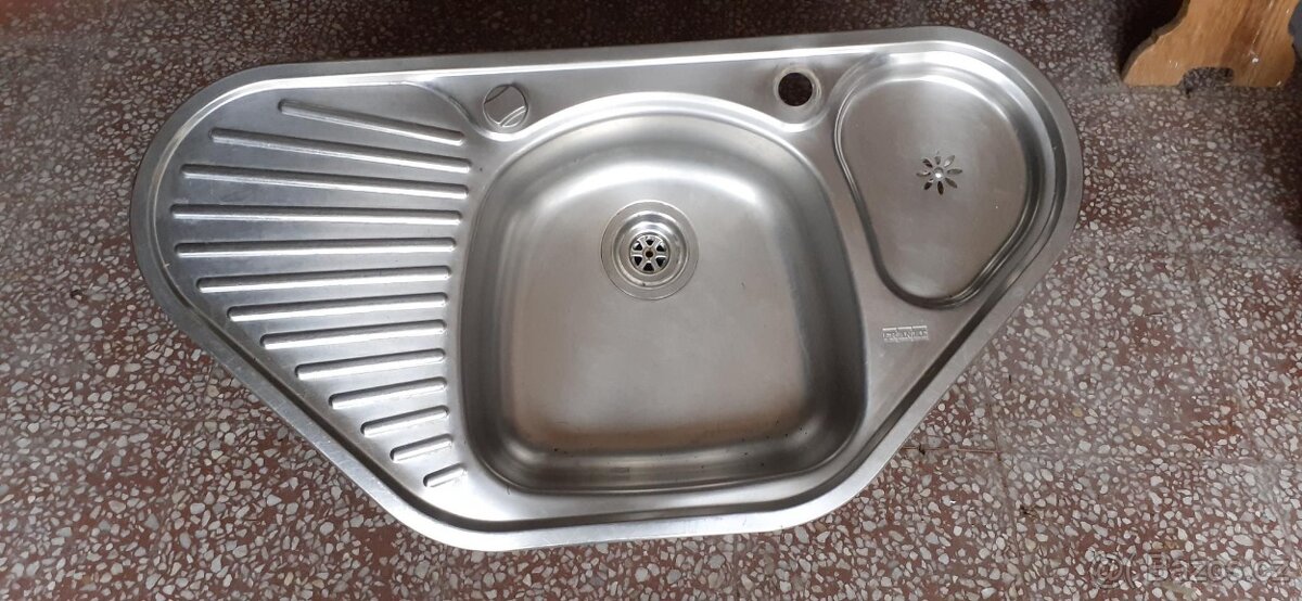 Kuchyňský dřez nerezový - používaný - 2