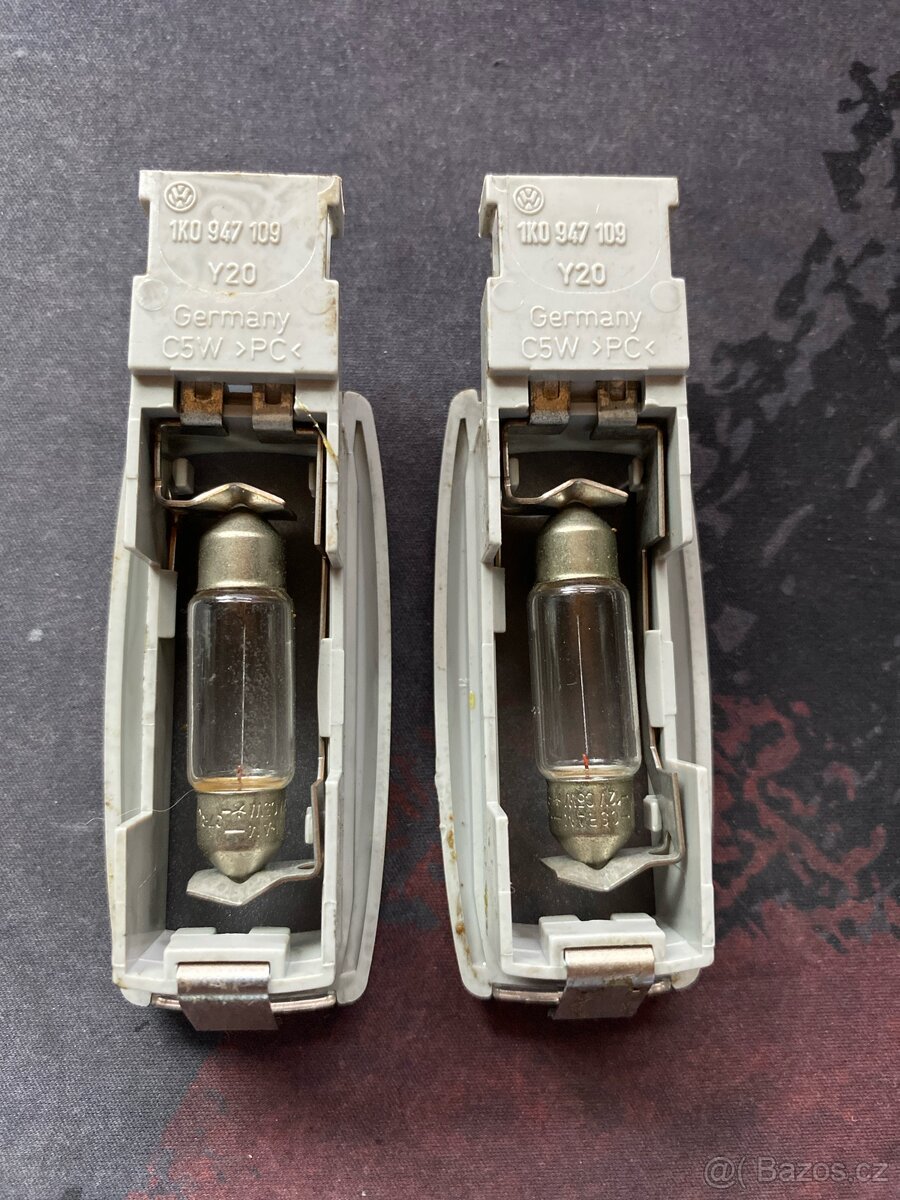 Světýlka stínítek original VW Passat B6 - 2