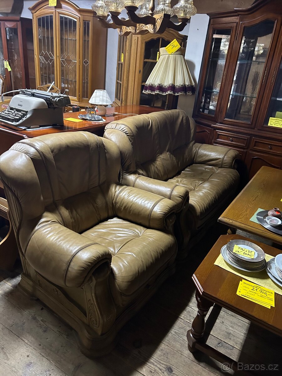 KOŽENÁ SEDACÍ SOUPRAVA - 2