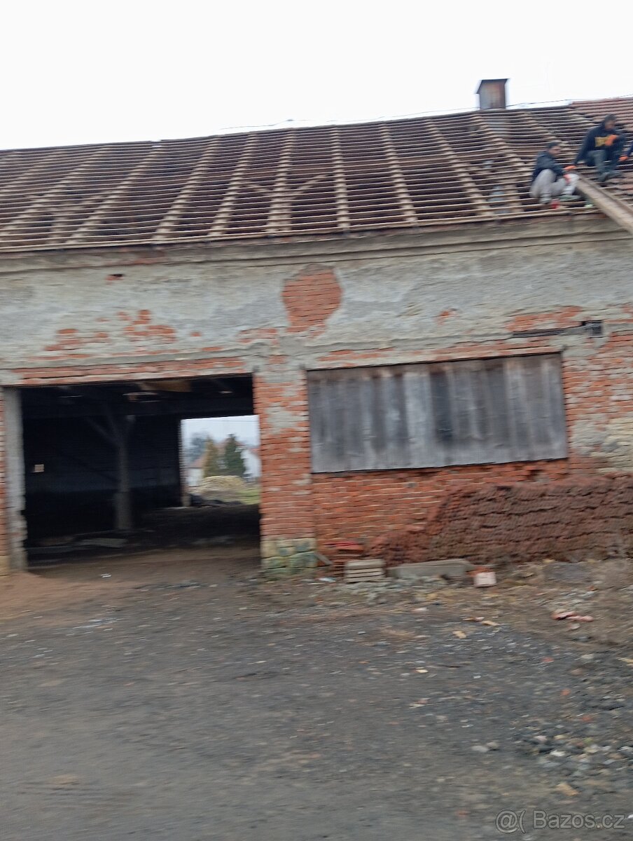 Trámy z demolice a starých objektů - 2