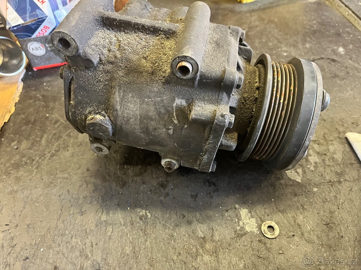 Kompresor klimatizace ford Focus mk1 - 2