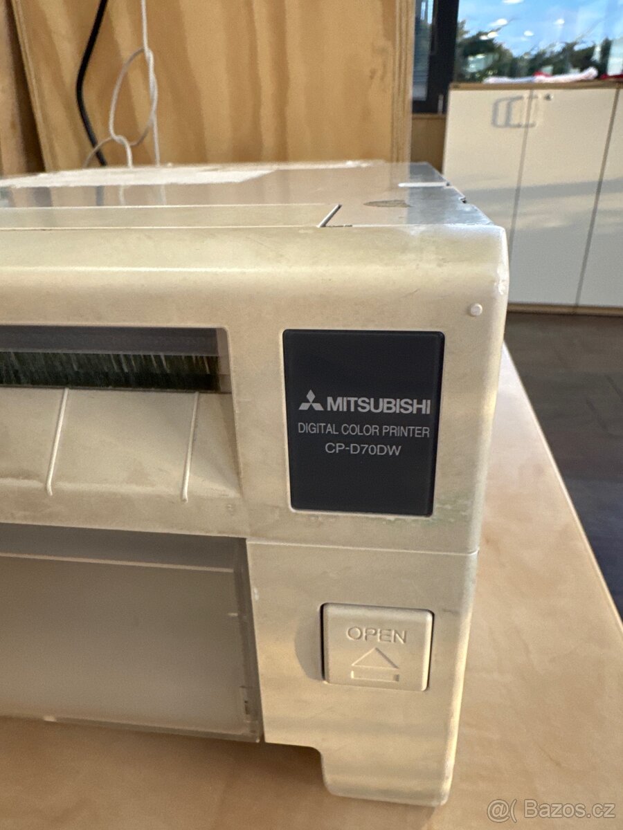 Mitsubishi CP-D70DW - 2