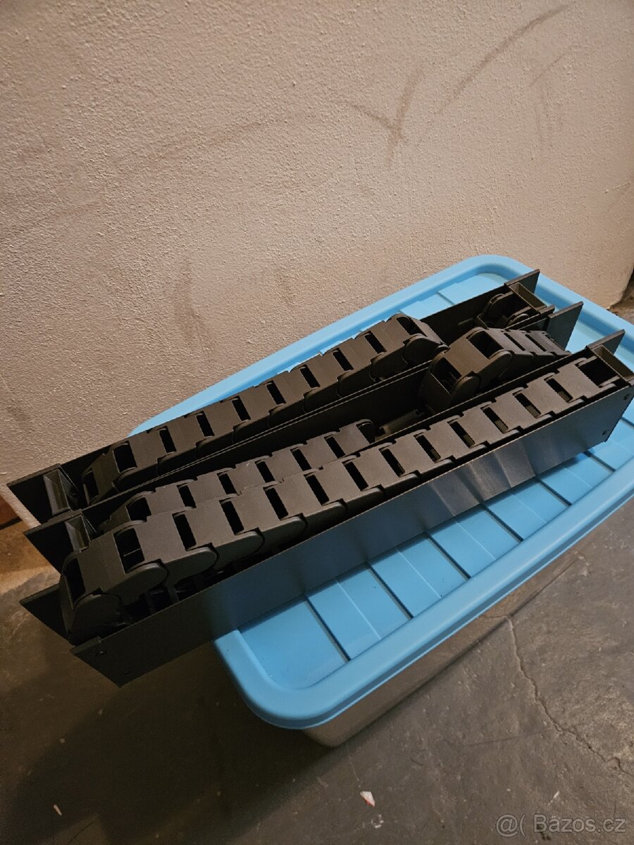 Ology organizér kabelů pro polohovací stůl Steelcase - 2