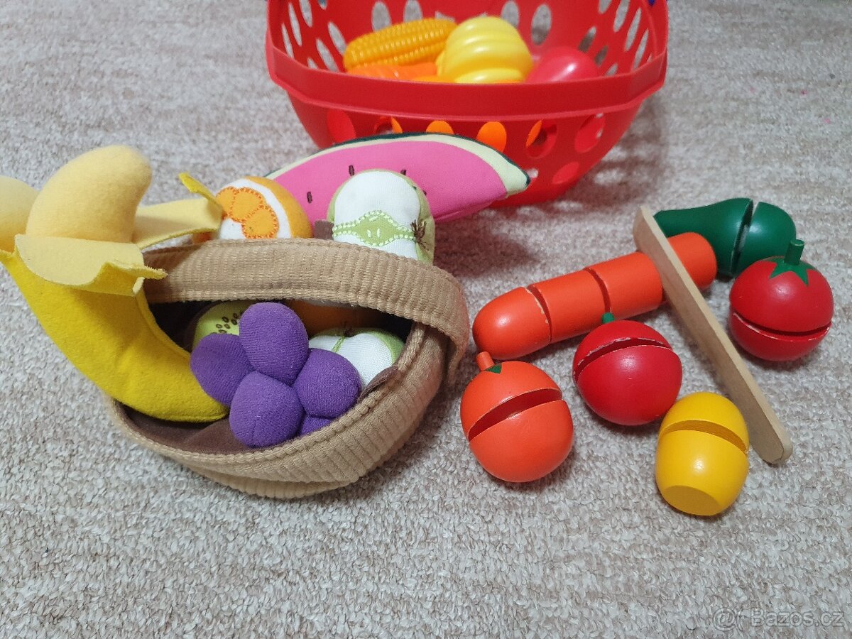 Dětská dřevěná kuchyňka + výbava - 2