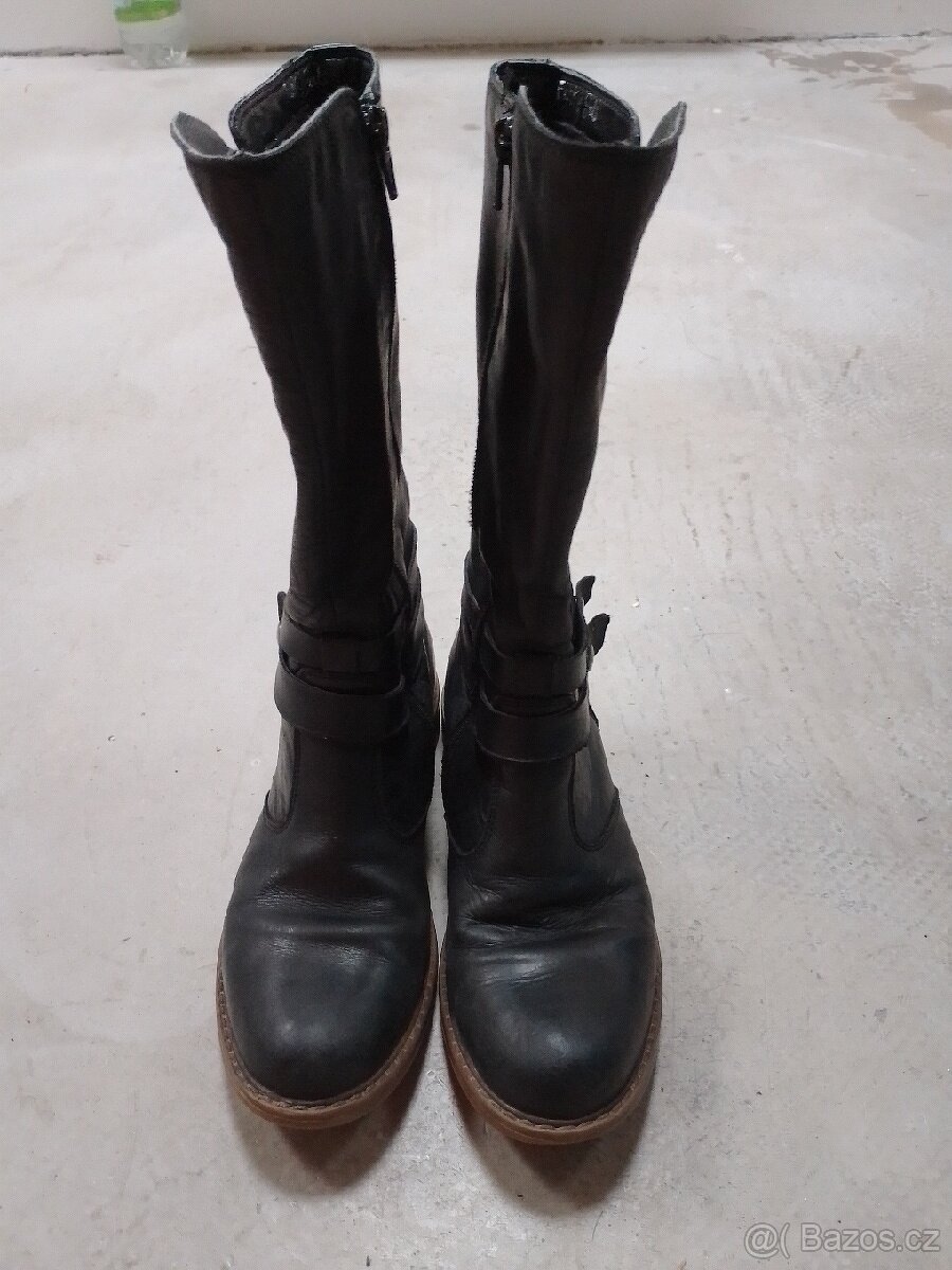 Dívčí kožené kozačky vel. 35 - 2