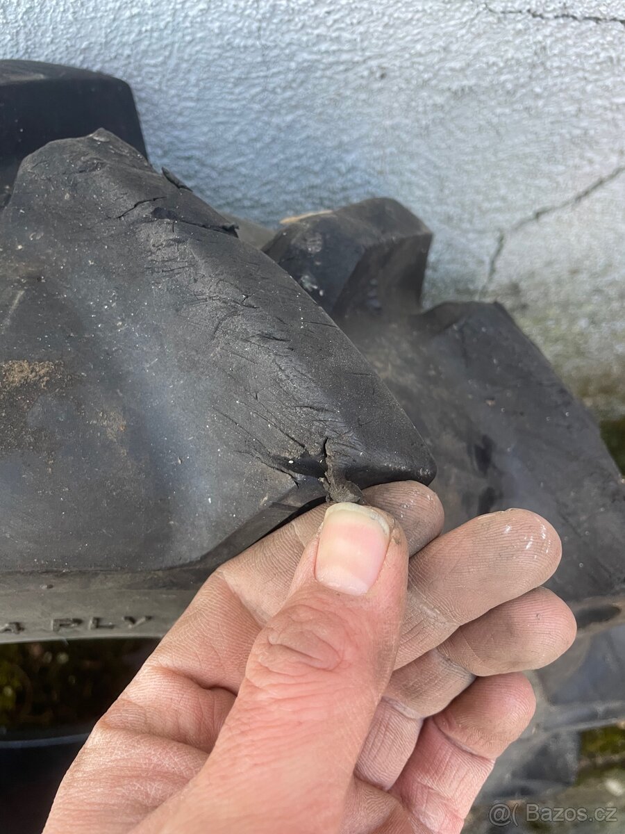 Pneu R14 Šípová kola - 2