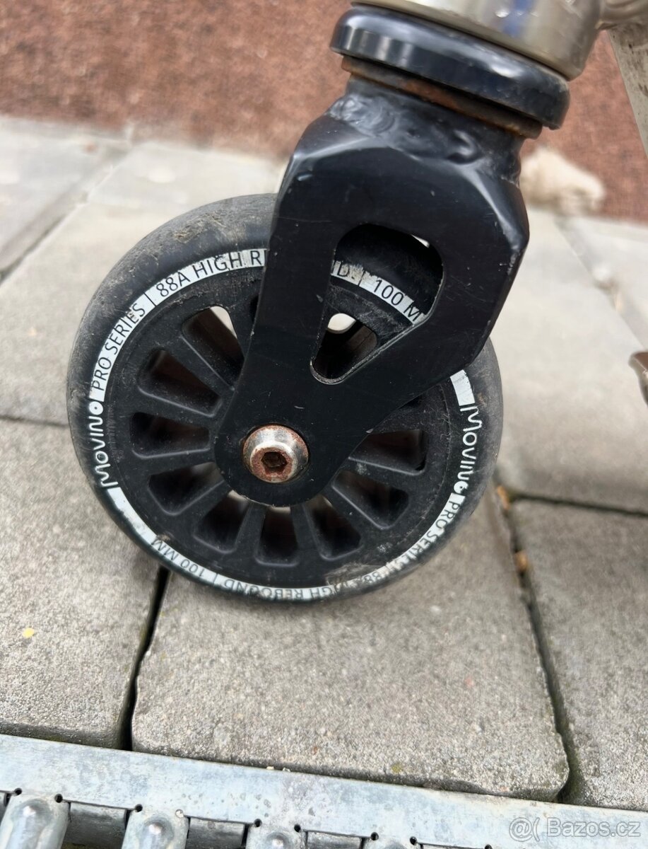 Freestyle koloběžka MOVINO - 2