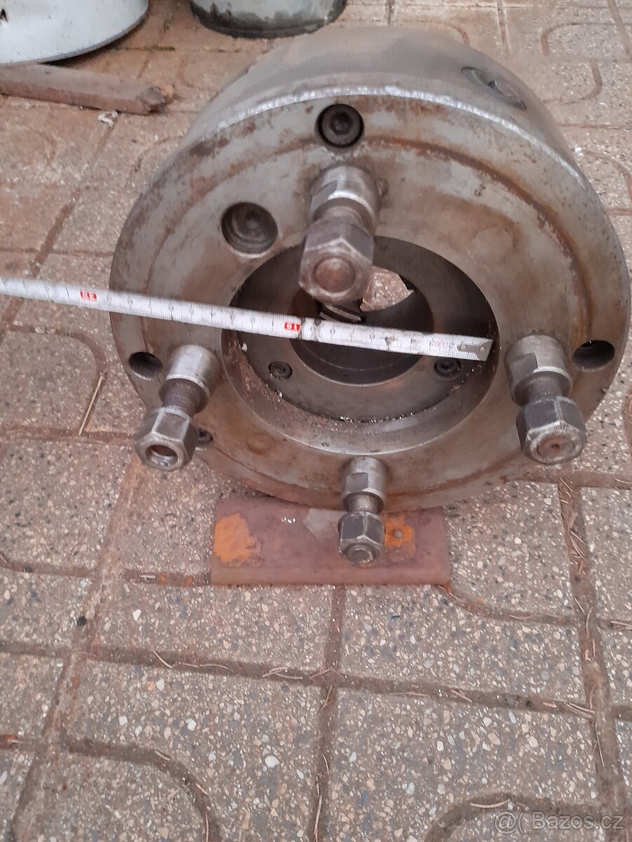 Sklíčidlo průměru 250 mm + příruba ISO. - 2