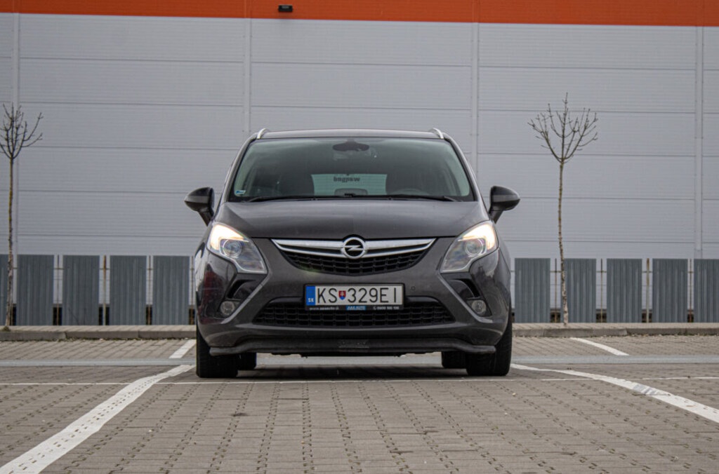 Opel Zafira 2013 - 2