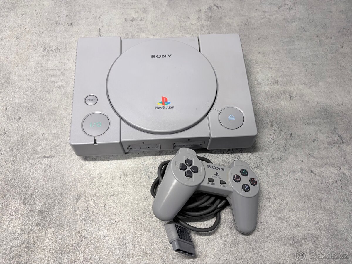 - PS1 Sony Scph-7502 s čipem 2x hra - - 2