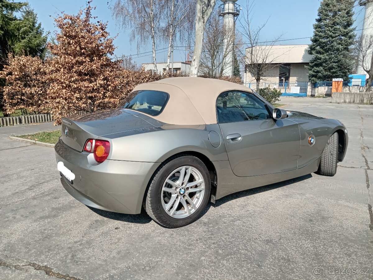 Prodám BMW Z4 E85 motor 2.0 benzín - 2