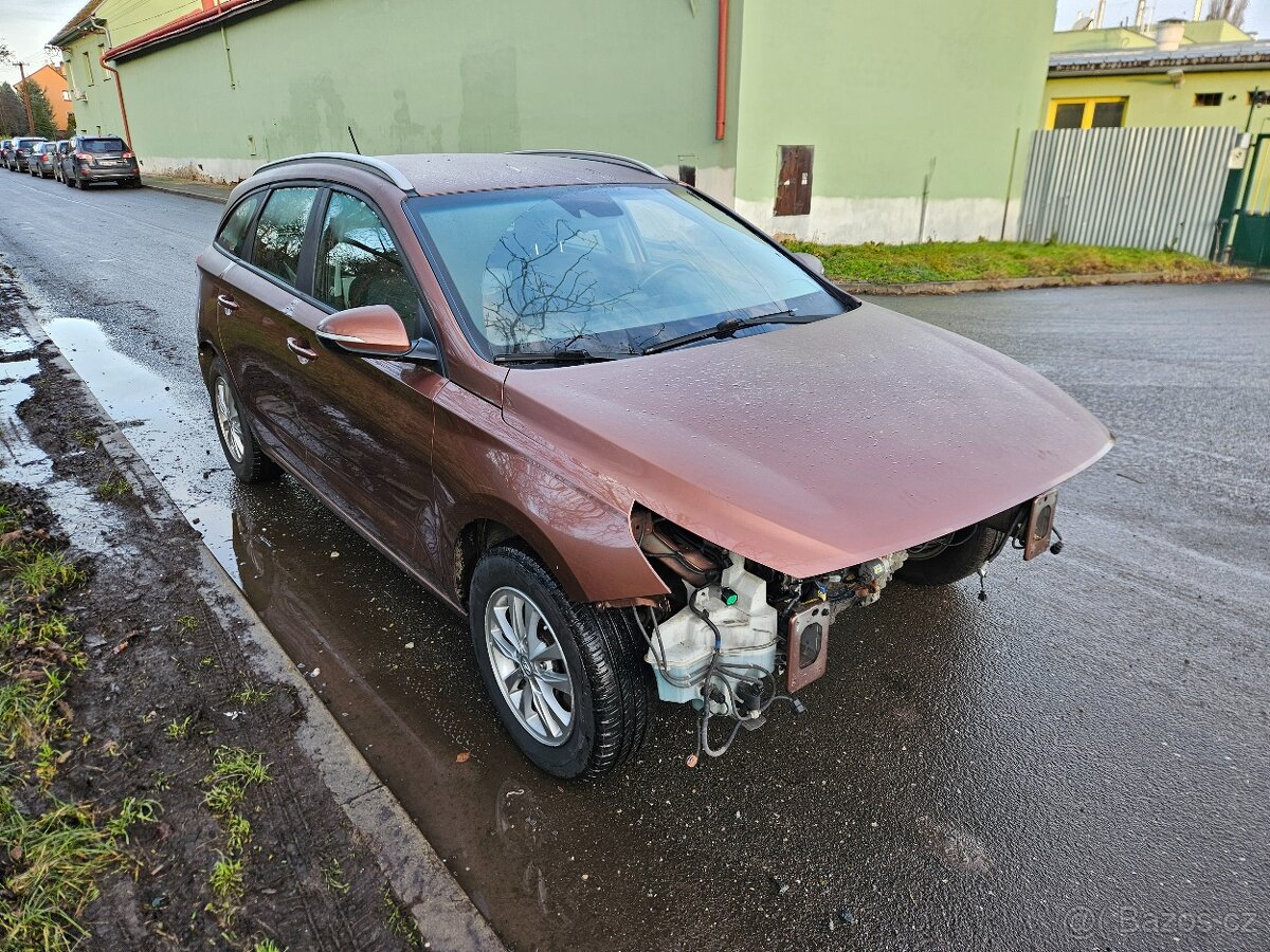 Prodám Hyundai i 30 combi 1.6CRDI 2017 motor D4FB, DPF - 2