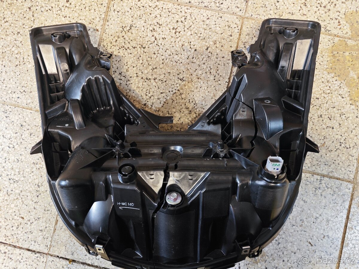 Honda Forza přední LED světlomet - 2