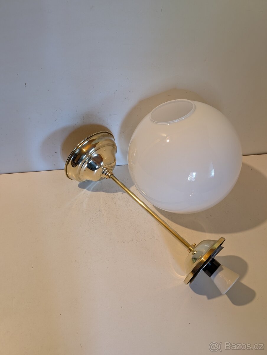 mosazný lustr, velká bílá koule 25 cm, až 3 ks - 2