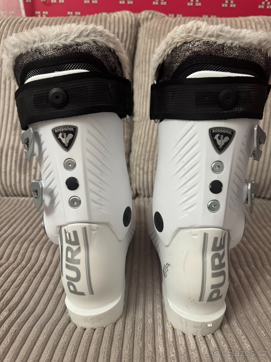 Lyžáky dámské Rossignol vel. 25,5 RBN2330 - 2