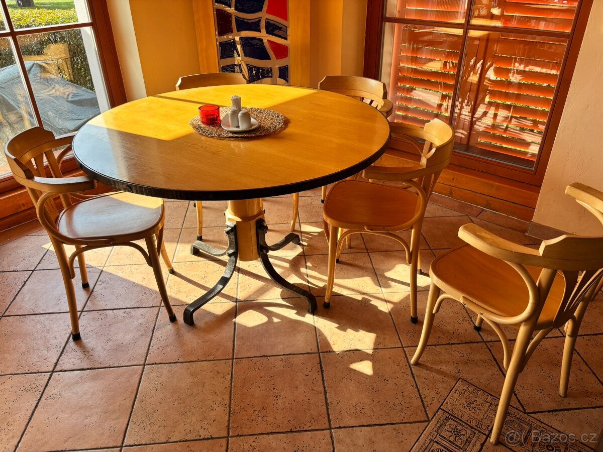 stoly od Igora Kitzbergera - 2