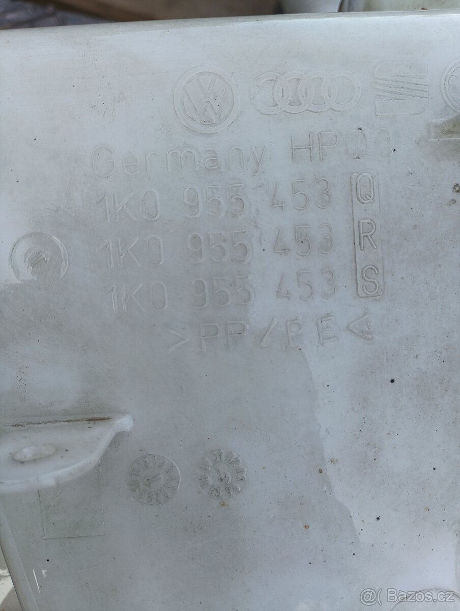 nádobka ostřikovačů Škoda Octavia II - 2