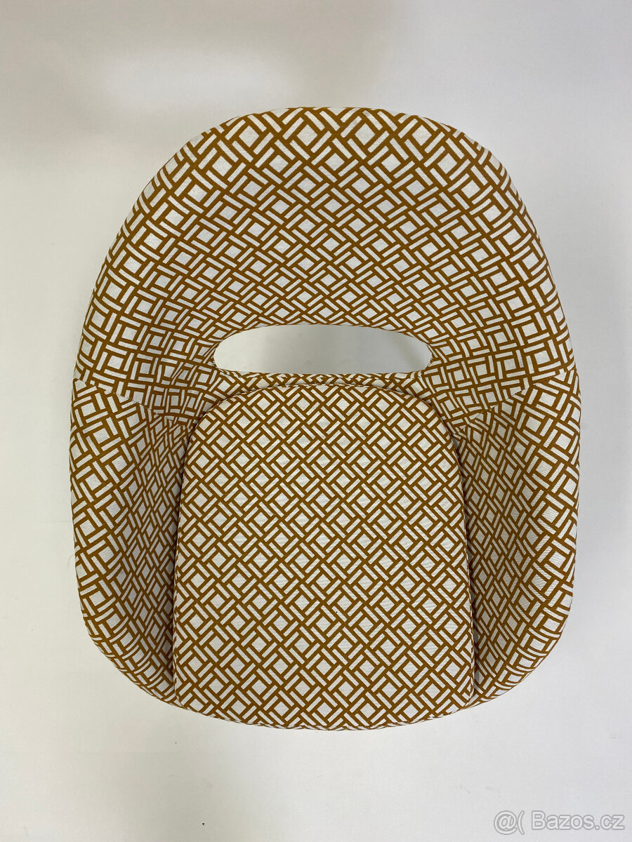 Vyhledávaná skořepinová křesla Navrátil, 2 kusy - 2