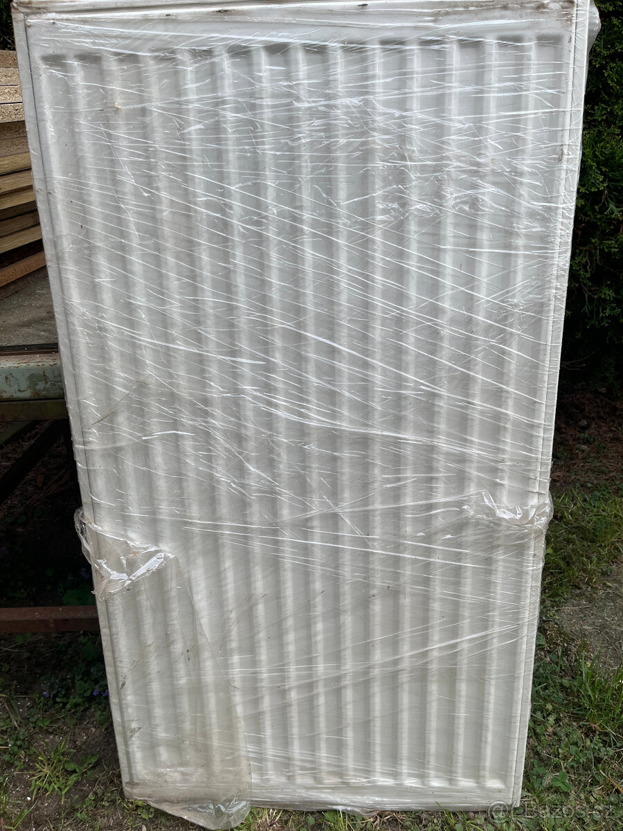 Radiátor Korado (š x v x h - 50 x 90 x 5 cm) - 2