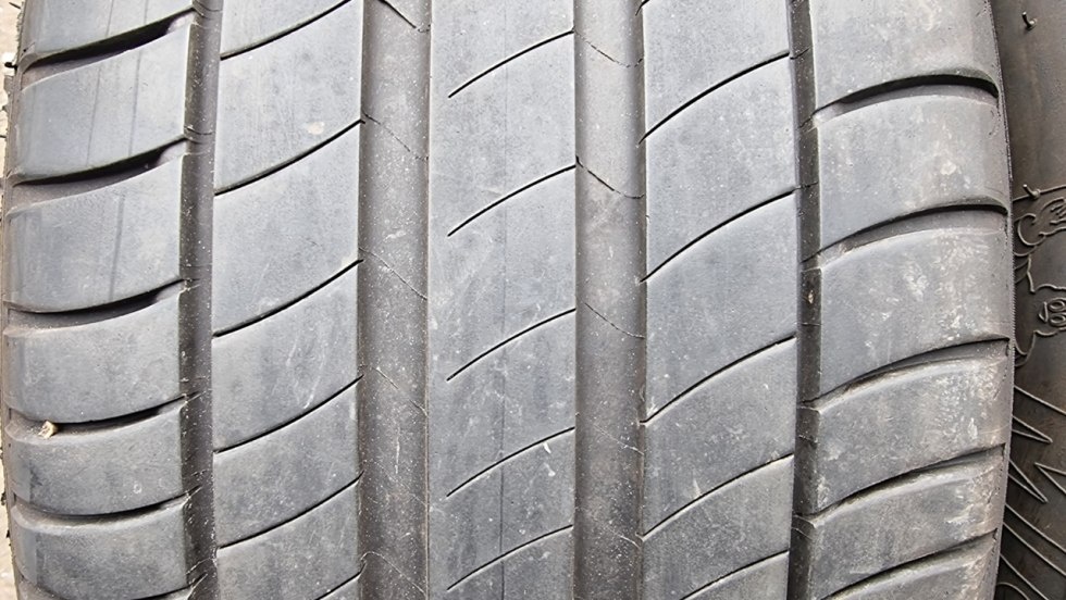 Letní pneu 245/45/18 Michelin Run Flat - 2