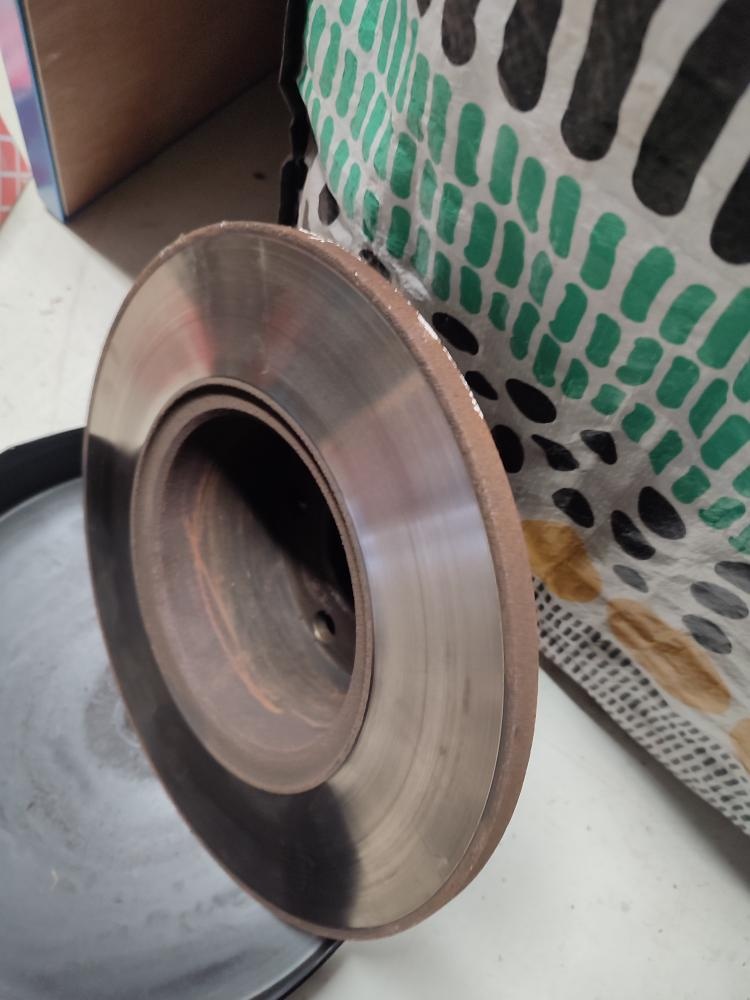 Prodám na Vw Bus T2b tyto díly brzd - 2