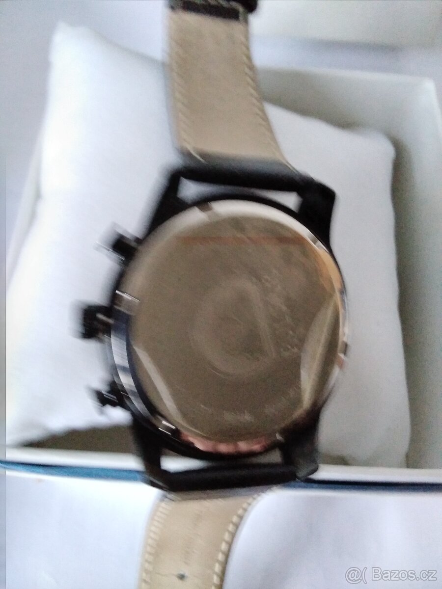 Prodám Hodinky - 2