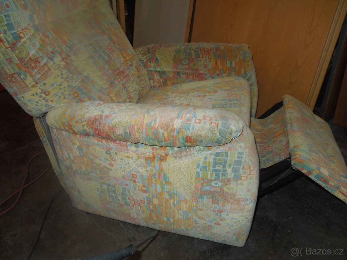 křeslo polohovací elektricky ovládané - 2