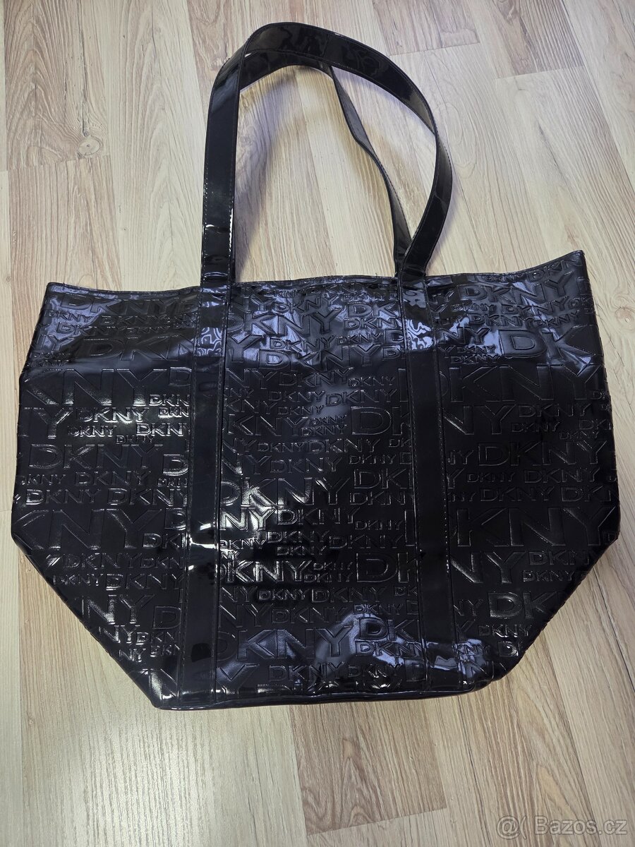 černá lesklá kabelka DKNY - 2