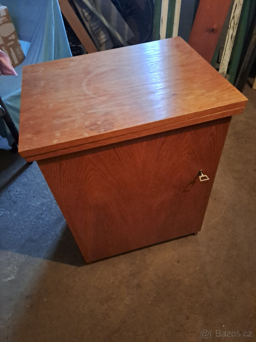 Šicí stroj VERITAS - 2