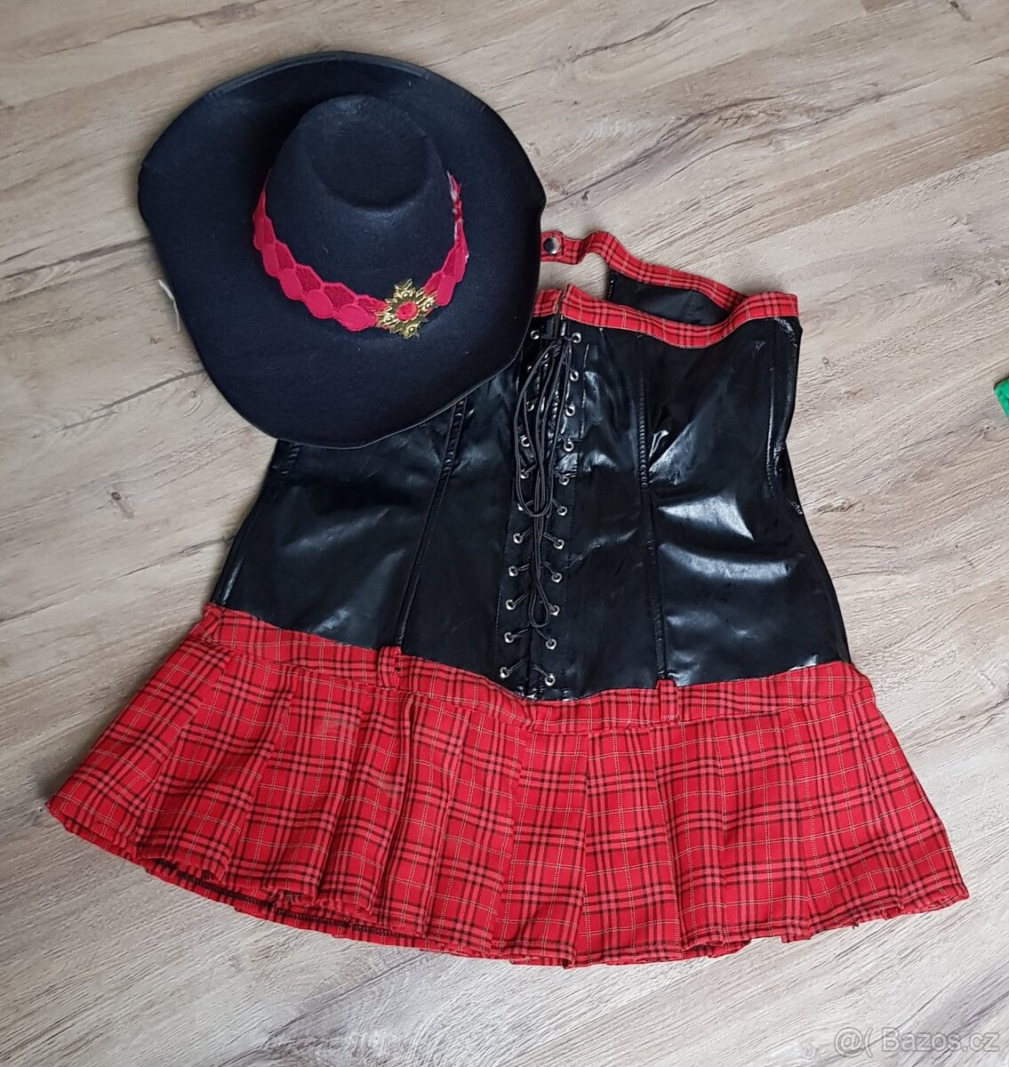 Karnevalový kostým šerifka. Vel.XL. - 2