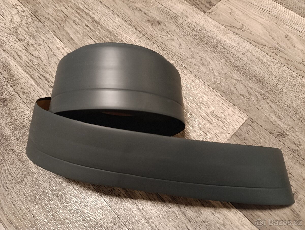 Podlahová samolepící lemovka/lišta - 2