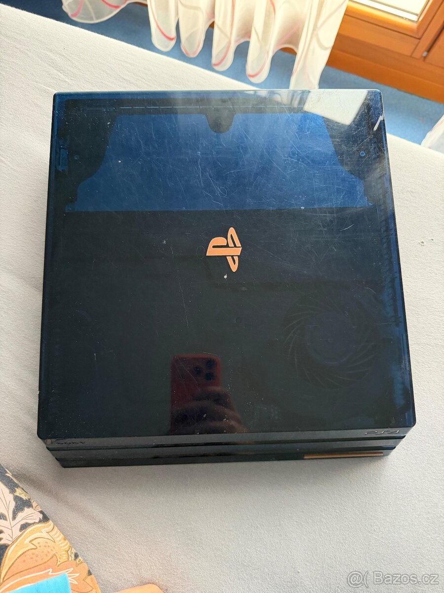 Ps 4 pro Limited edition Ks 24554 2 TB - 2