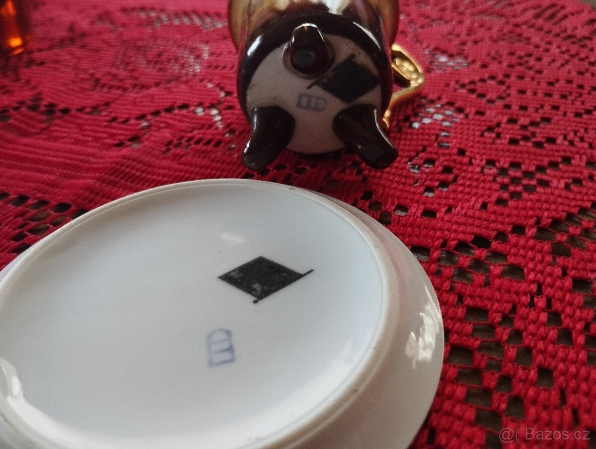 Hrníček s podšálkem - 2