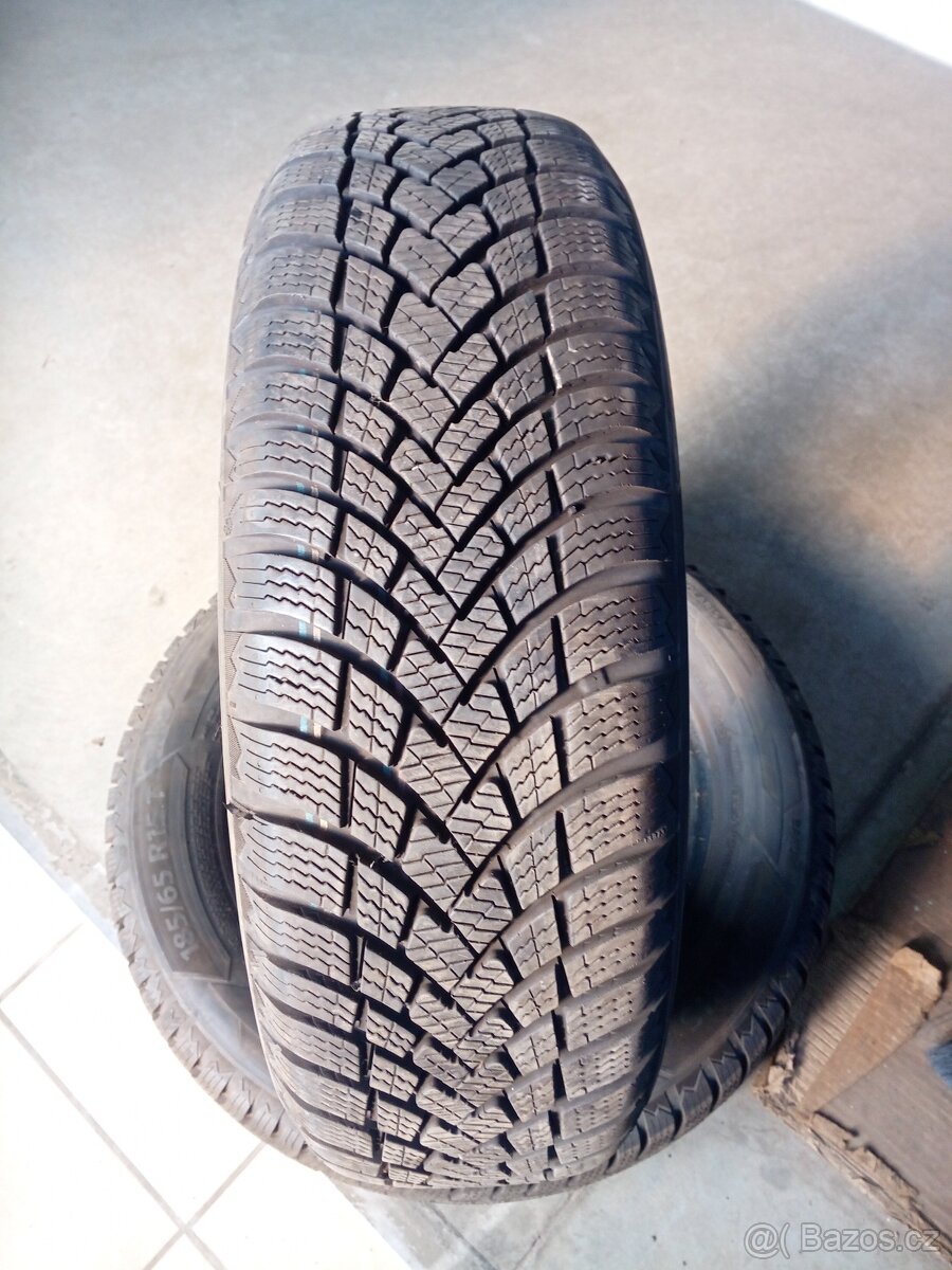 2x zim. pneu Barum 185/65 R 15 - 2