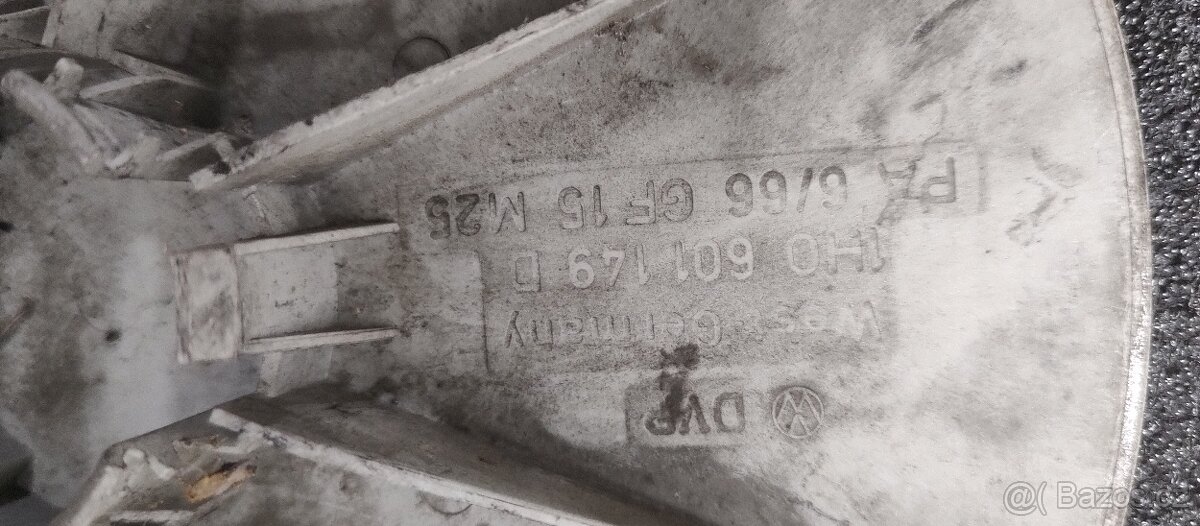 Poklička VW golf III - 2