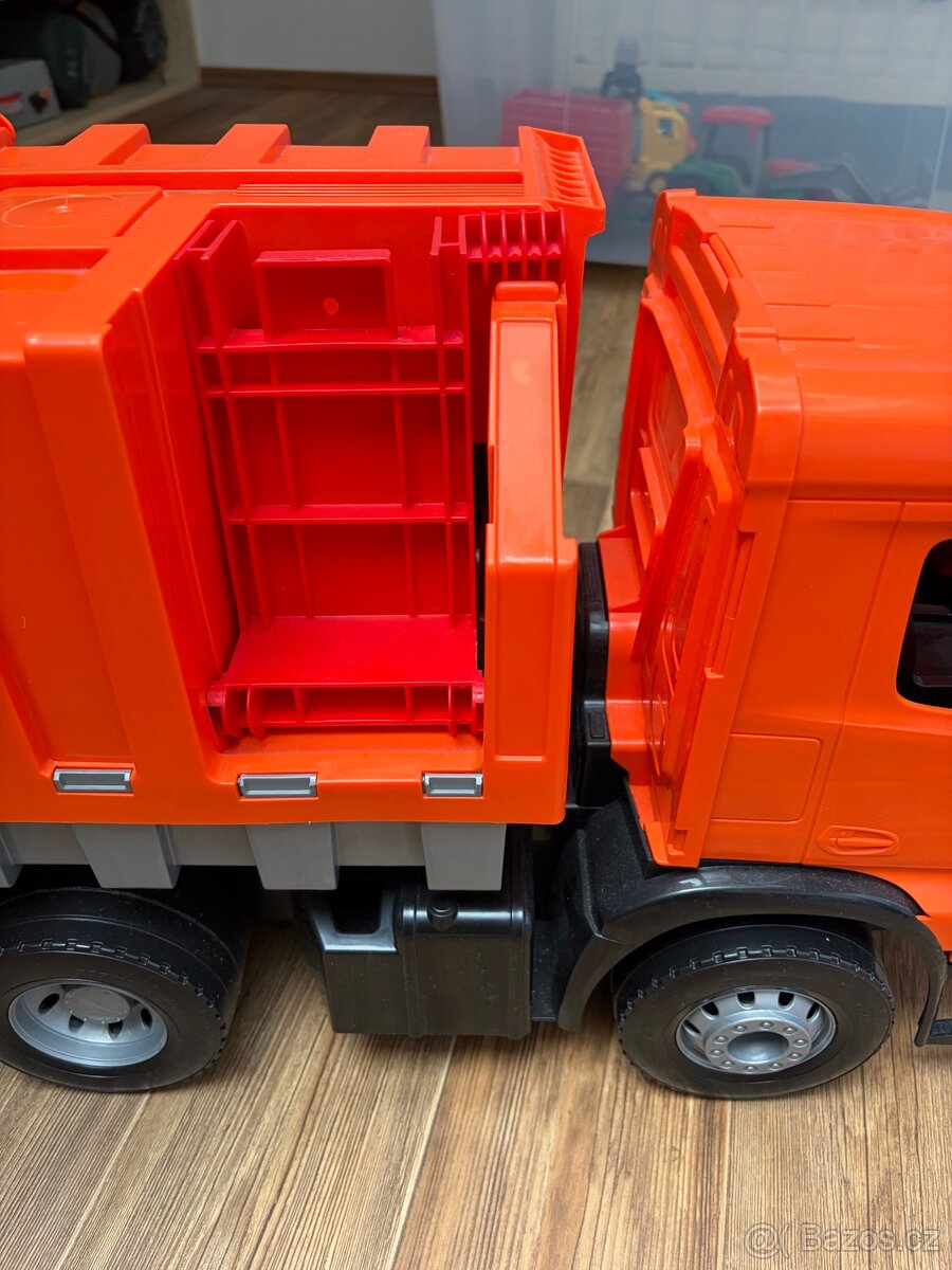 Velké popelářské auto - 2