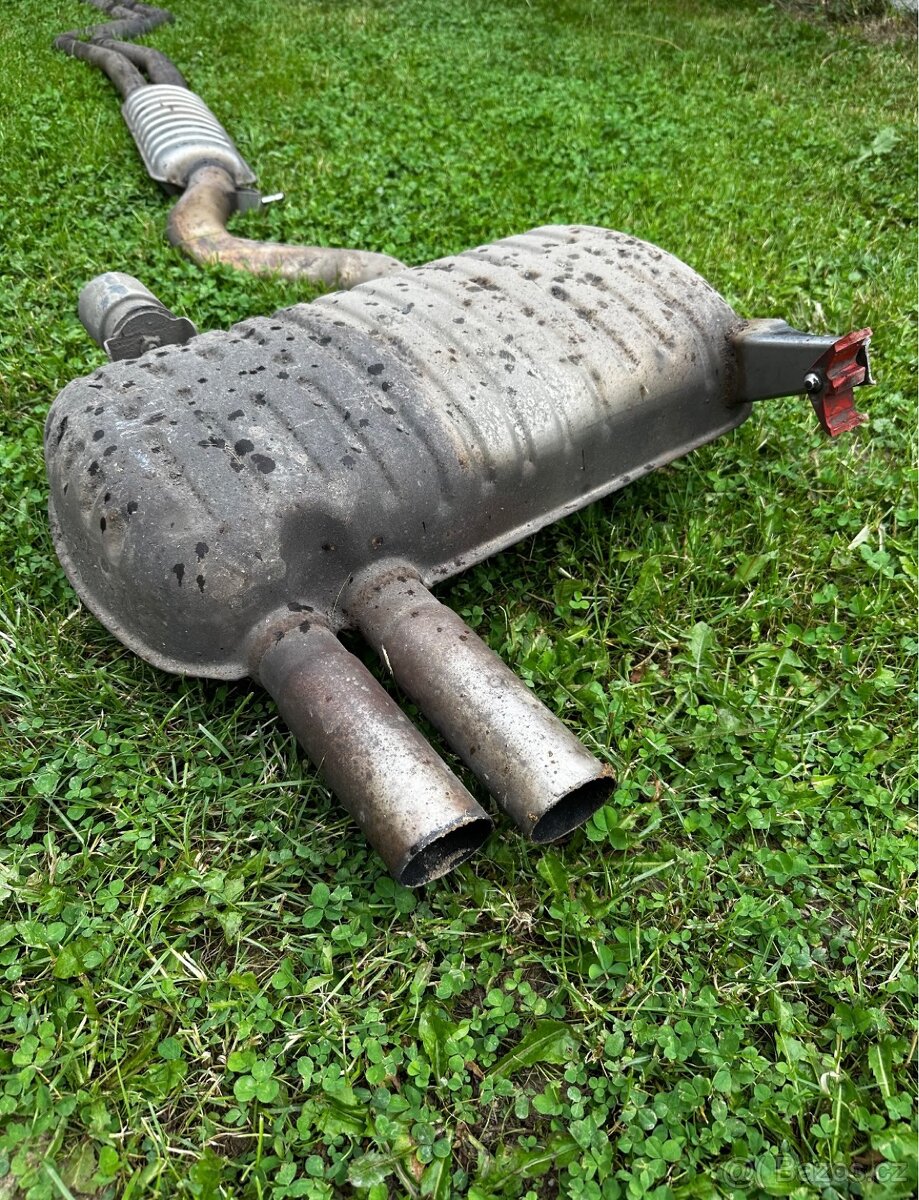 Výfuk BMW 325i E90 - 2