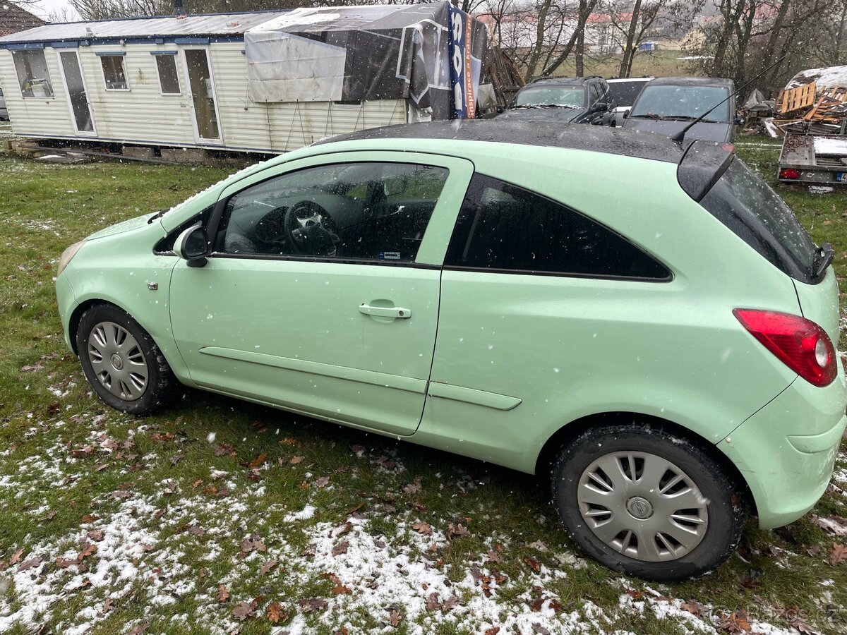 Opel Corsa D 1.2i ND - 2